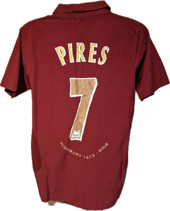 ROBERT PIRES - SIGNERT DRAKT MED EKTEHETSBEVIS/COA